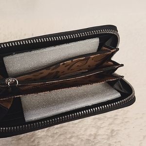 Aimee Kestenberg nwt Jesse zip around wallet